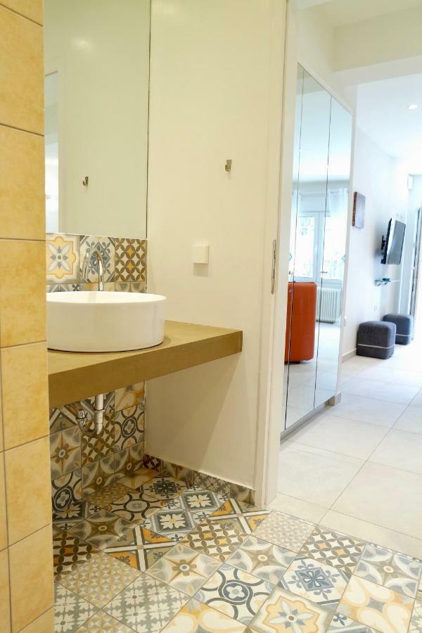 Design Apartment In The City Of Athènes Extérieur photo